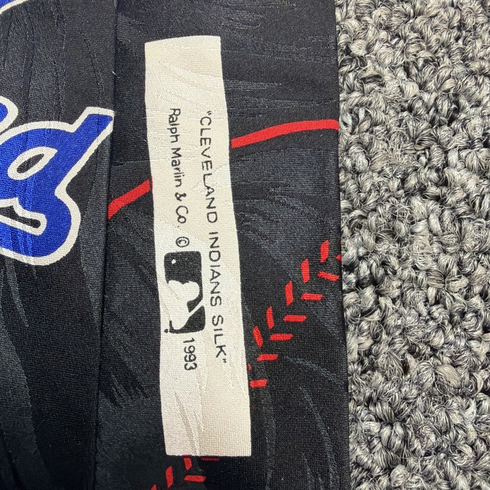 Cleveland Indians tie Vintage 90s Ralph Marlin MLB Silk Necktie Chief Wahoo - Picture 4 of 5